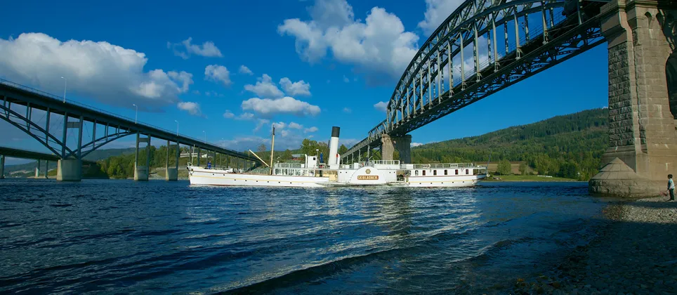 15085673297_88476fa242_k